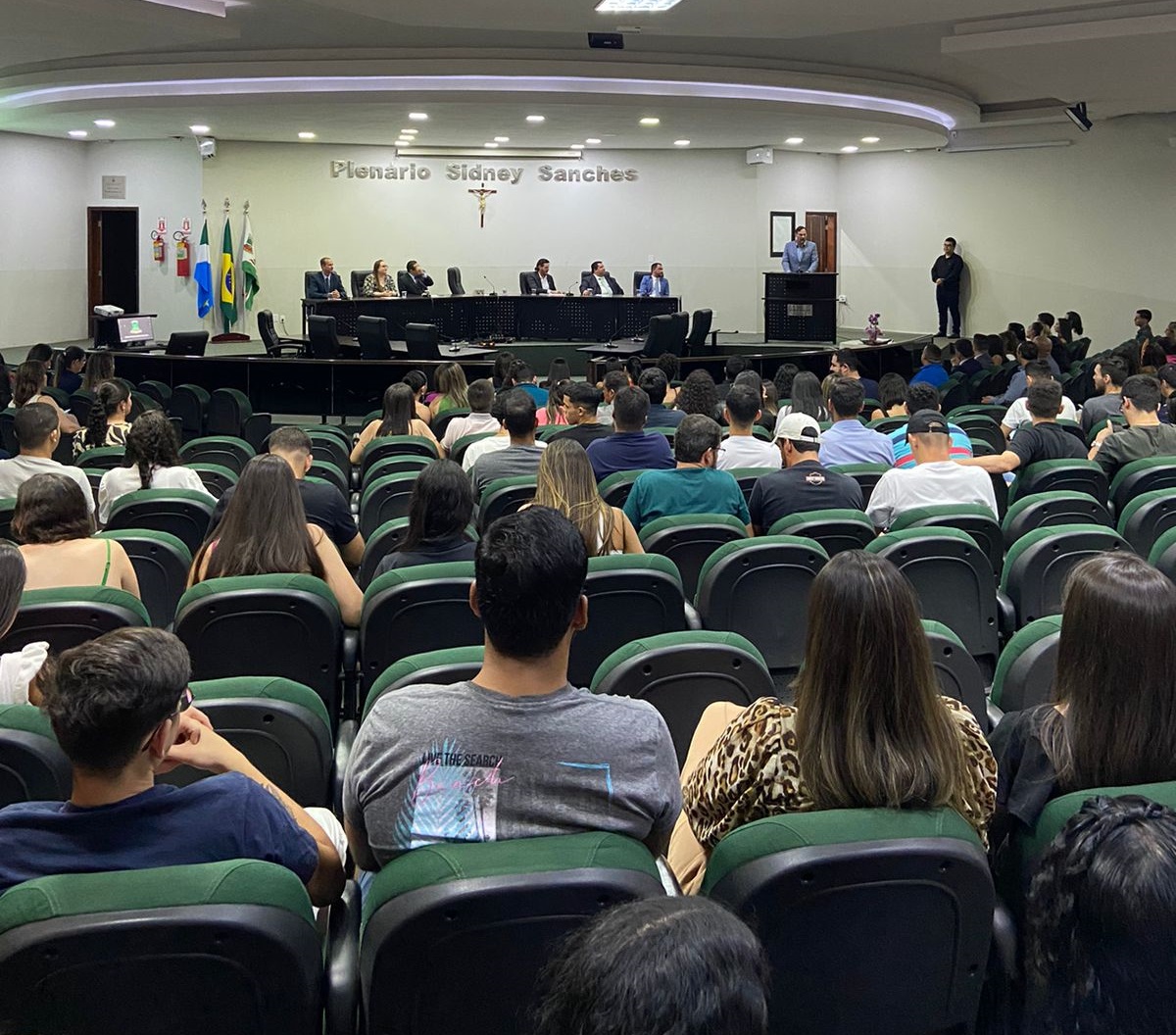 Com plenário lotado, Câmara Municipal abre III Semana da Escola do Legislativo