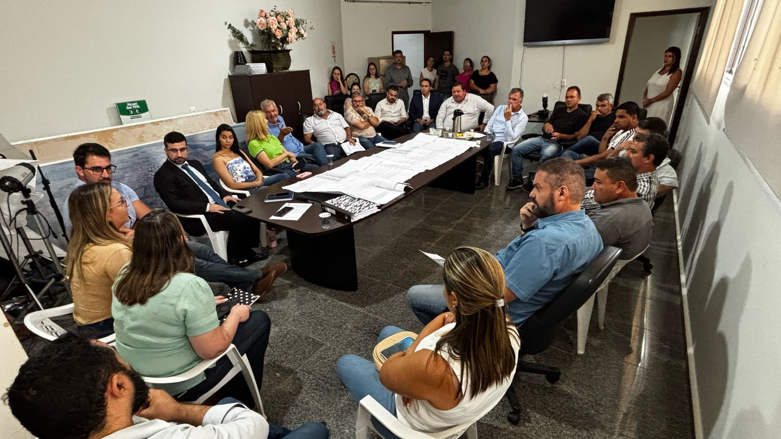 Comissão de Obras delibera sobre projeto de lei para doação de terrenos e construção de moradias populares