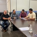 Comissão emite pareceres favoráveis a projetos que garantem continuidade de obras e pagamento da folha salarial