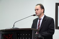 Construção de banheiros na Praça Geraldo Lima motiva reivindicação 