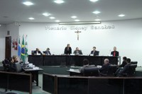 Construção de praças, recapeamento e ações para o trânsito pautam indicações