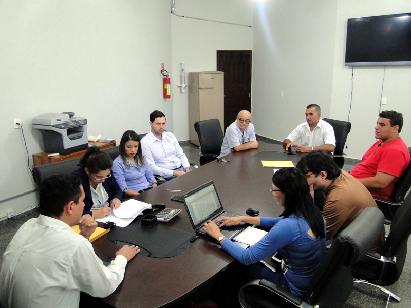 Licitação para compra de material de limpeza é realizada na Câmara