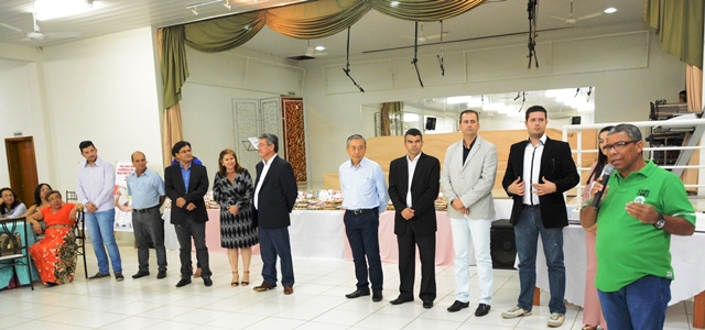 Vereadores participam de festa para as mães do Projeto Conviver