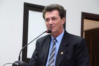 Cozinheiras da rede municipal de ensino devem ser contempladas com abono 