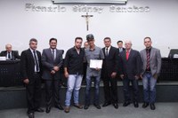 Desenhista nova-andradinense desponta no cenário cultural