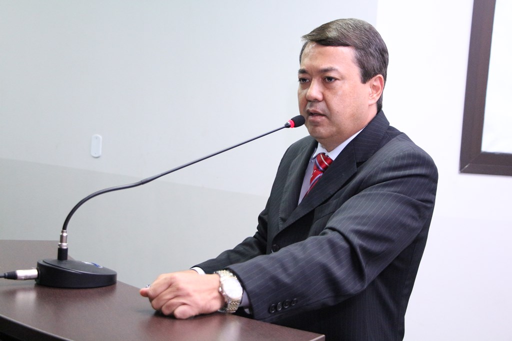 Distribuição de crotalária e citronela podem ajudar no combate à dengue em Nova Andradina