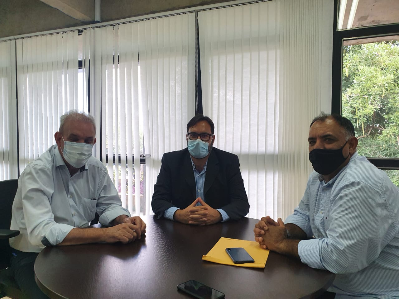 Dr. Leandro é recebido por Geraldo Resende e solicita recursos de R$ 1 milhão para reforma do Hospital Regional 