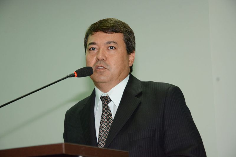 Dr. Sandro cobra campanha educativa para orientar ciclistas sobre trânsito