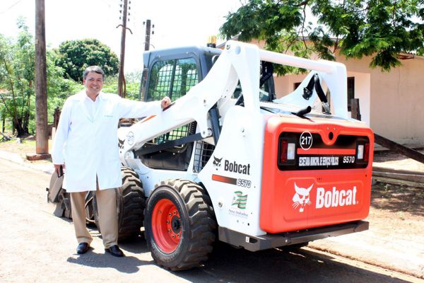 Dr. Sandro solicita informações sobre uso de “Bob Cat”