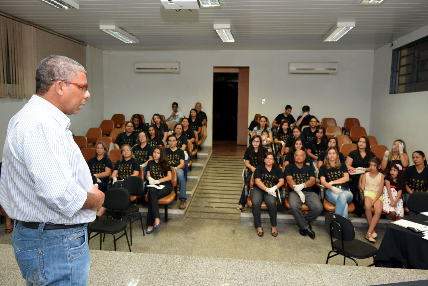 Em encerramento do curso de Libras, Cido Pantanal destaca importância da inclusão 