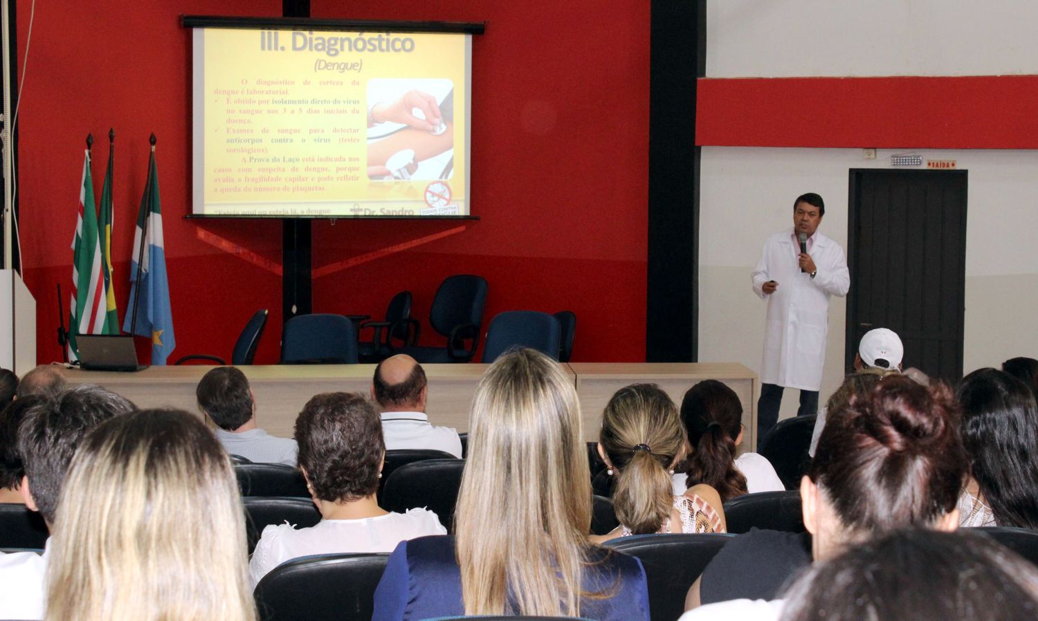Em palestra, Dr. Sandro orienta sobre cuidados com o mosquito Aedes Aegypti