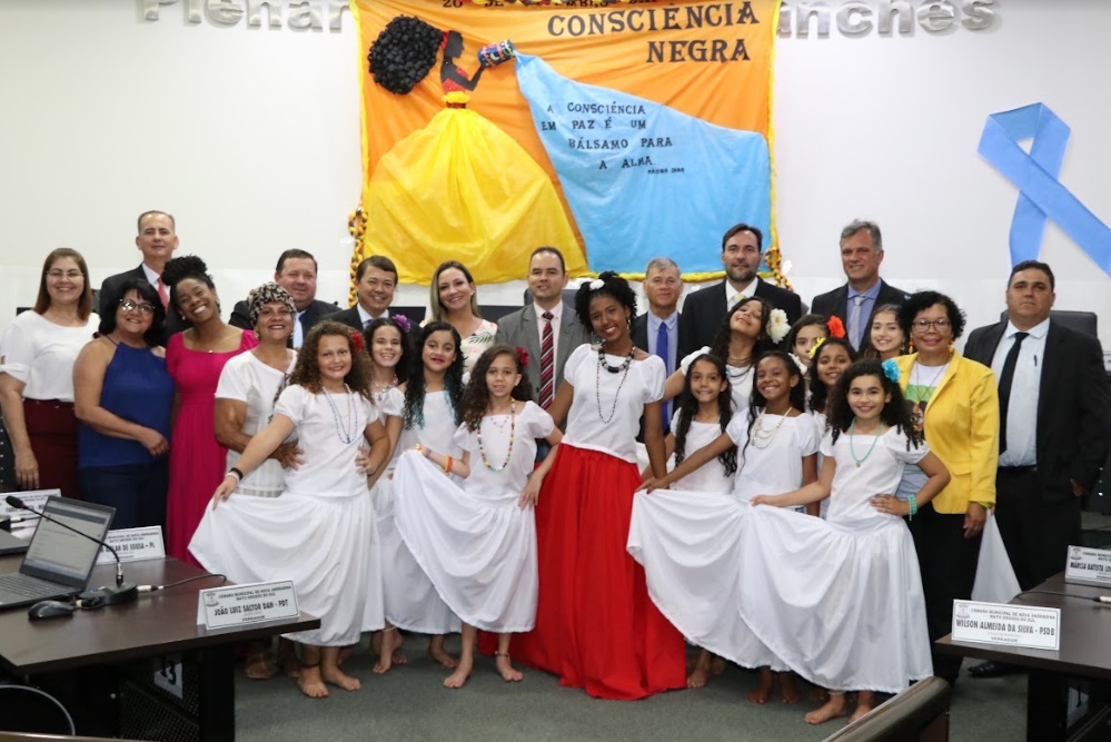 Em sessão, Câmara de Nova Andradina celebra Dia da Consciência Negra 