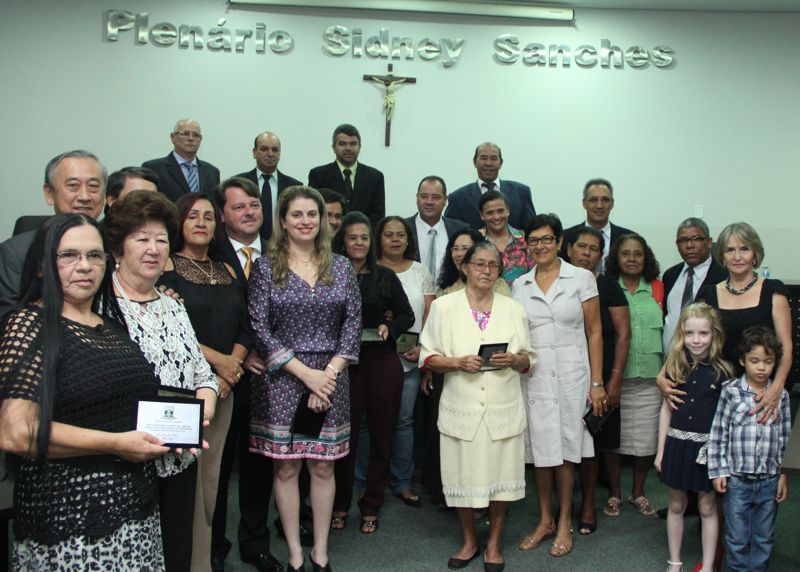 Emoção marca sessão solene de Dia das Mães em Nova Andradina 