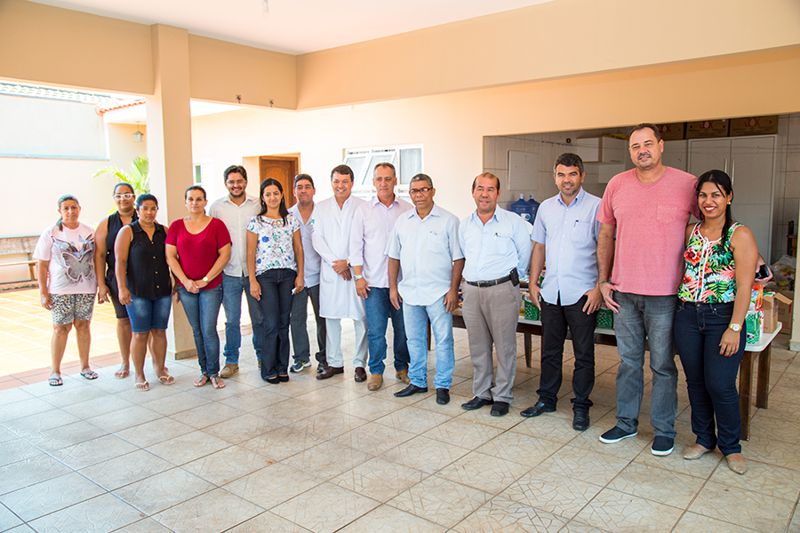 Entidades que prestam serviços à comunidade recebem visitas de vereadores