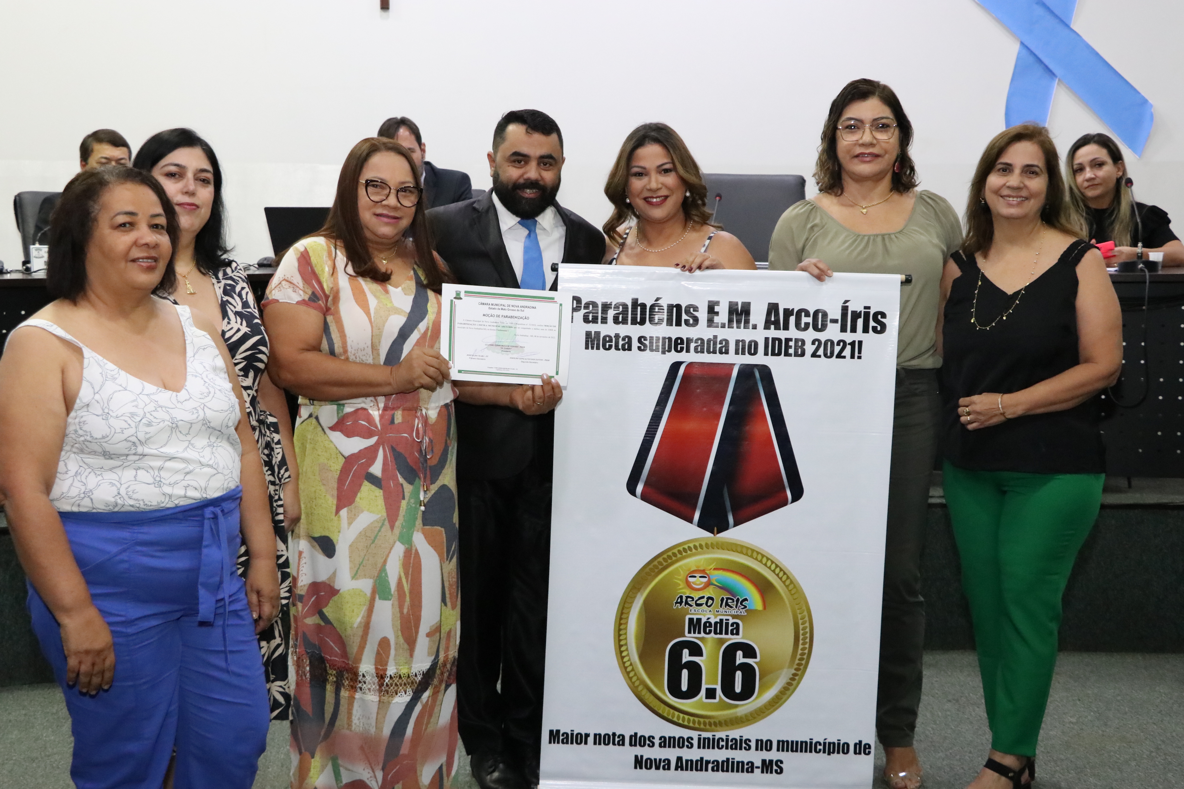 Escola Municipal Arco-Íris é parabenizada por desempenho no IDEB