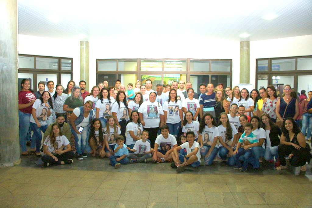 Familiares e amigos de Bianca Calixto lotam a Câmara para acompanhar homenagem
