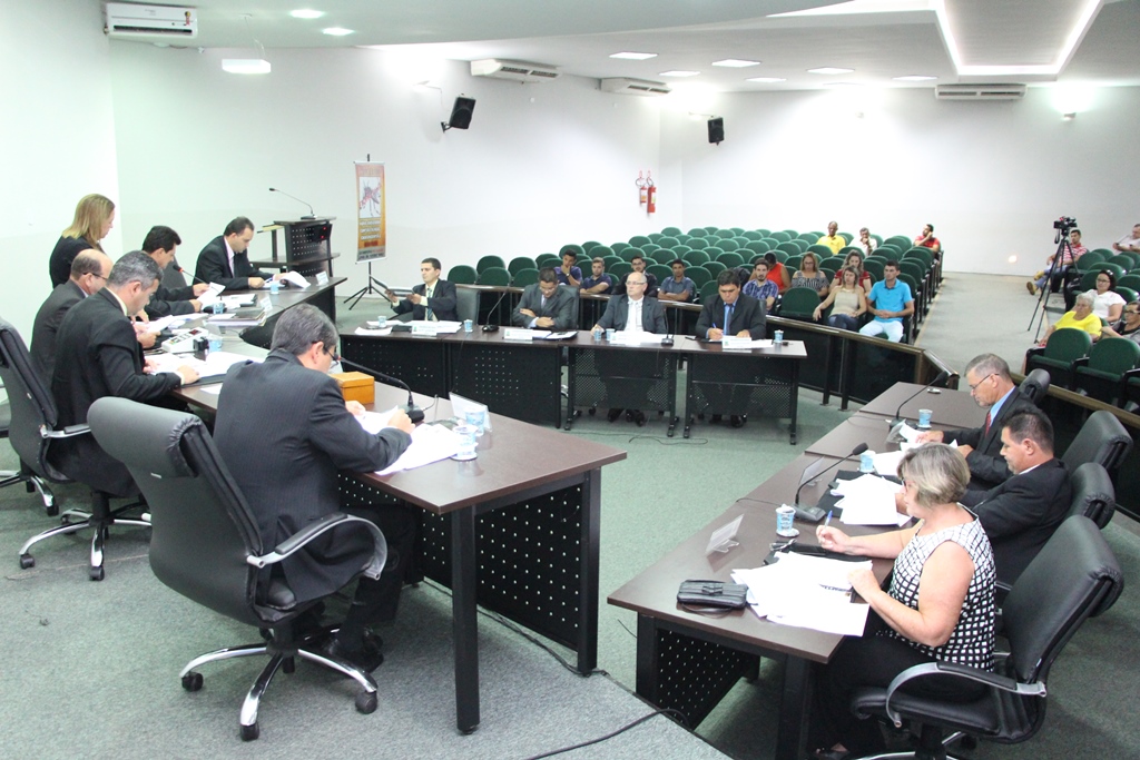 Farmácia Básica e Clínica da Mulher necessitam de mais estrutura 