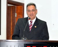 Vereador Nenão faz indicações na primeira sessão do ano