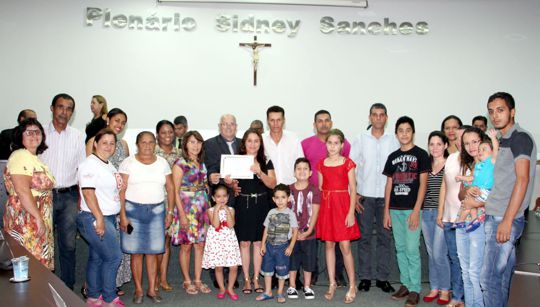 Igreja Casa de Oração para Todas as Nações recebe homenagem no Legislativo