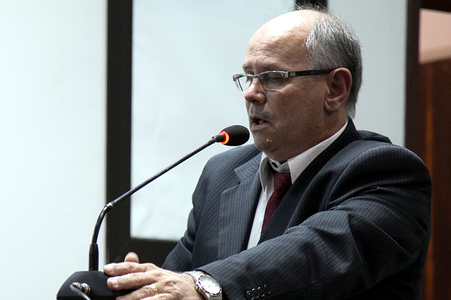 Indicação de Robertinho beneficia moradores de Conjunto Habitacional