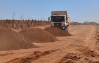 Indicação pede cascalhamento urgente em estradas do Assentamento Santa Olga