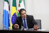 Indicação pede convocação de entidades prestadoras de serviços ambulatoriais 