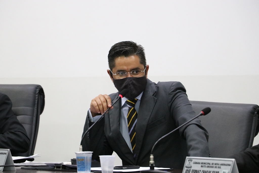 Indicação propõe instalação de novos bancos na Praça do Museu 