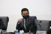 Indicação propõe instalação de novos bancos na Praça do Museu 