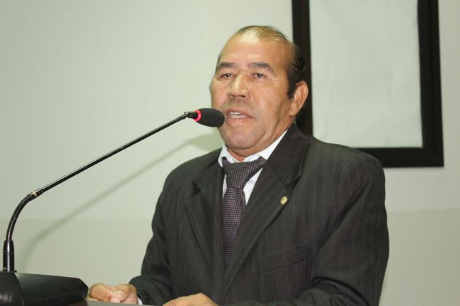 Indicações de Zé Bugre beneficiam moradores do Santa Olga