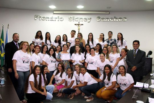 Integrantes de projeto social desenvolvido com pacientes de câncer de Barretos recebem moção de parabenização