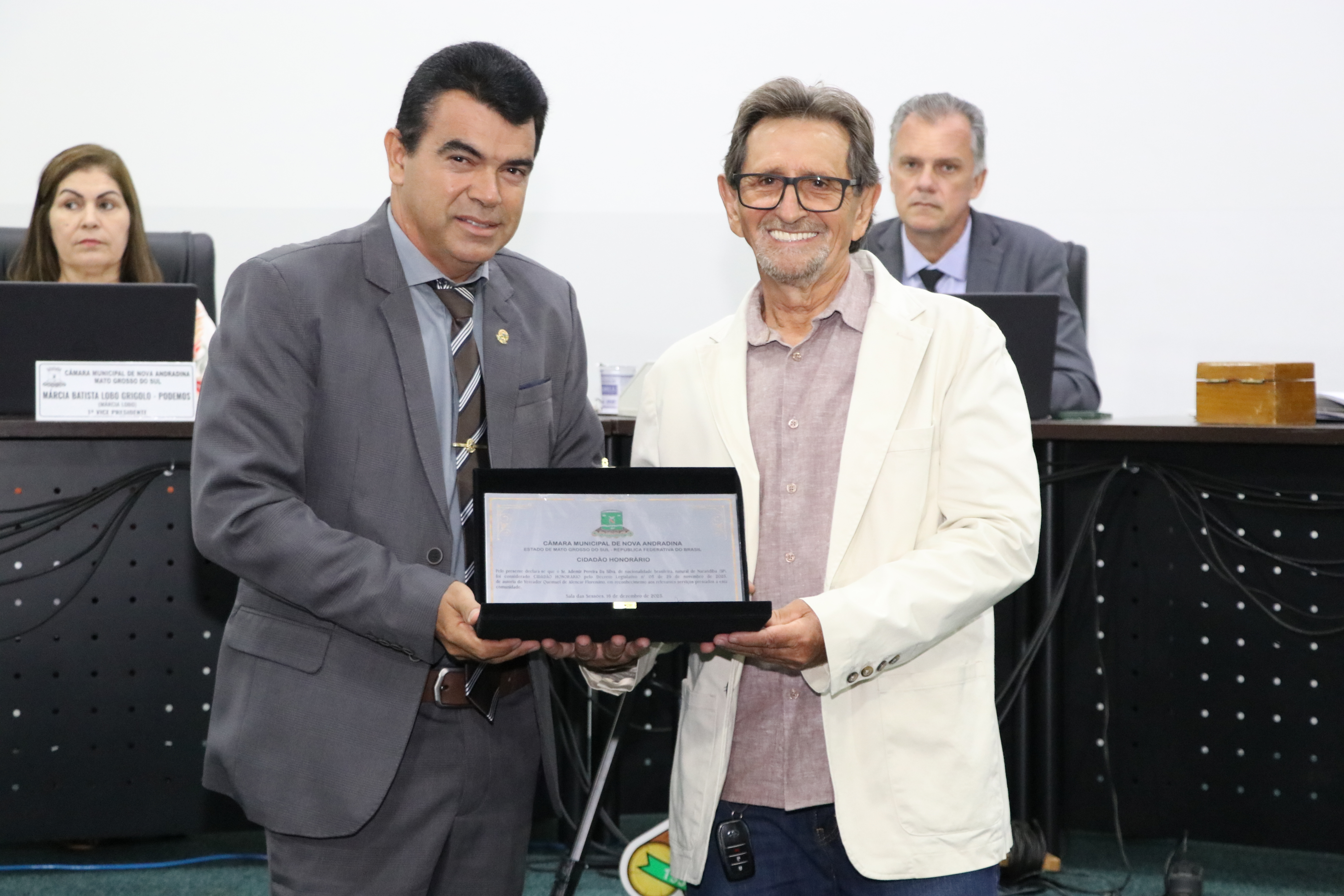 Legislativo entrega Título de Cidadão Honorário de Nova Andradina a Ademir Pereira da Silva
