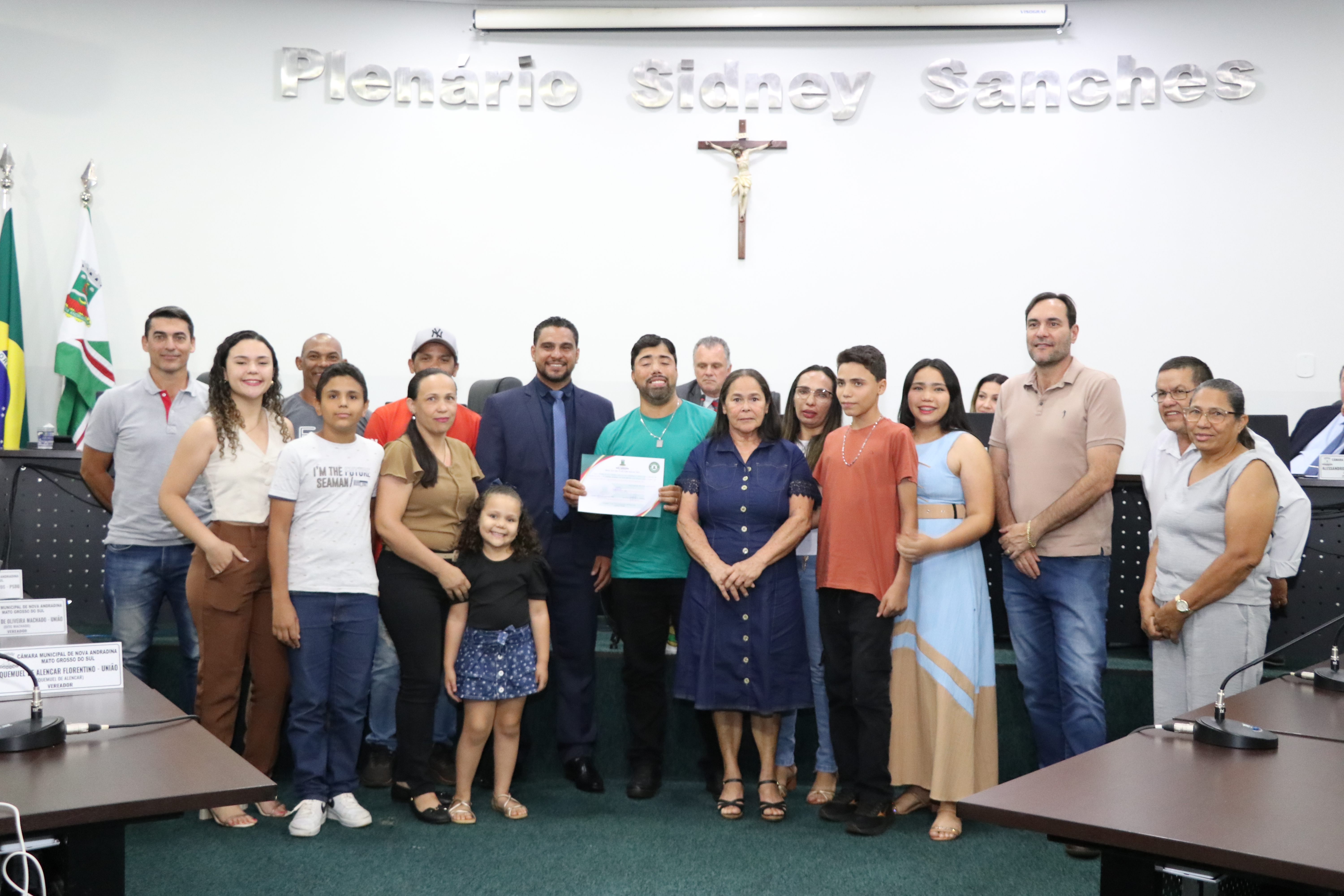 Legislativo reconhece coragem de motorista que evitou tragédia em transporte escolar