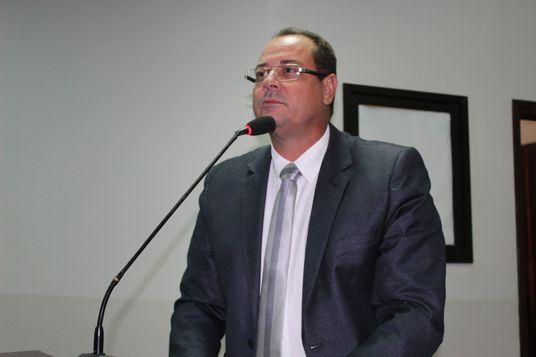 Marião da Saúde pede adequação para o Centro Comercial