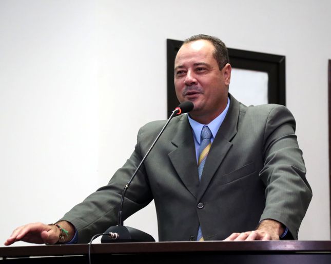 Marião da Saúde requer informações sobre trabalho de garis e frota da Prefeitura