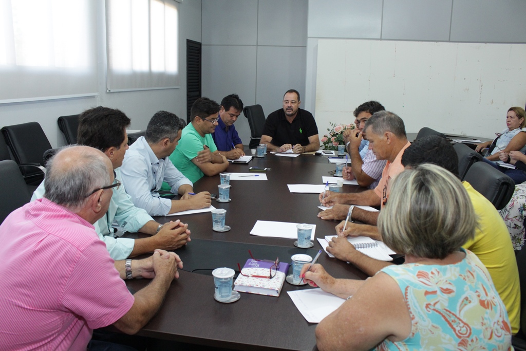 Marião reúne vereadores para definir trabalhos da Câmara