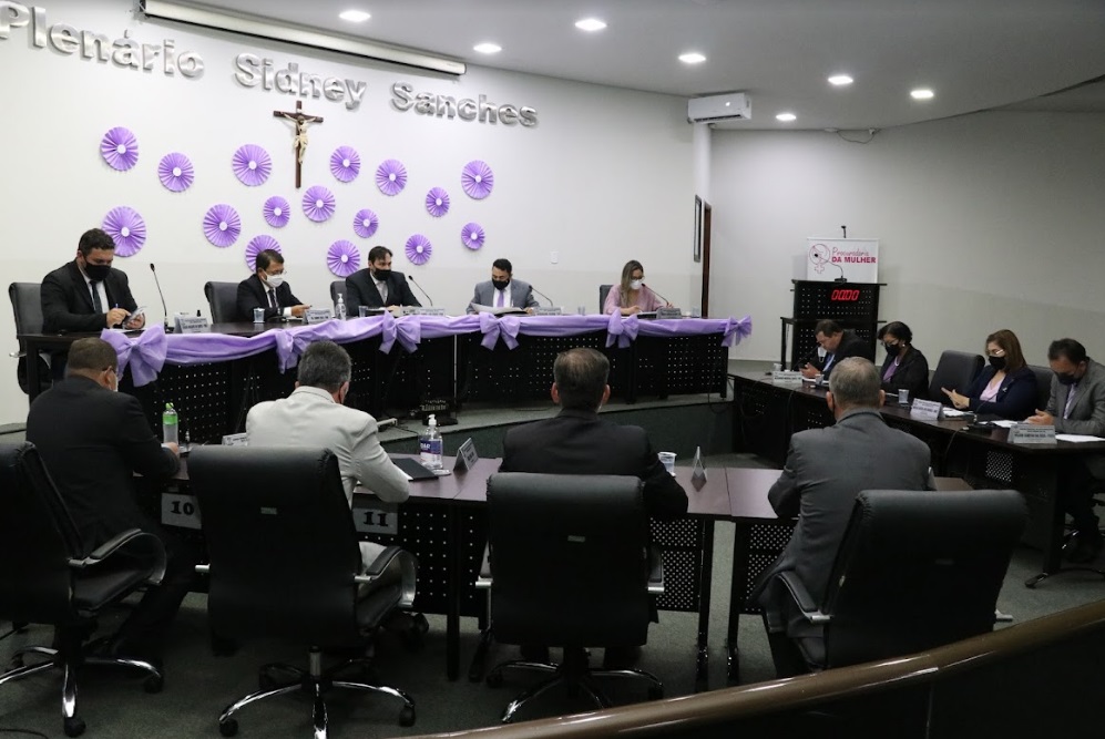 Matérias aprovadas na Câmara enfatizam investimentos em educação e recursos do FUNDEB 