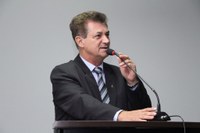 Moradores reivindicam galerias pluviais e pavimentação asfáltica