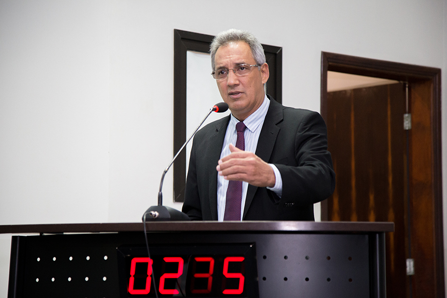 Nenão popõe melhorias na sinalização na Avenida Ivinhema e arredores        