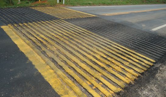 Nenão recomenda instalação de sonorizadores na rotatória do Parque de Exposições