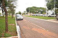 Nenão reivindica construção de calçadas