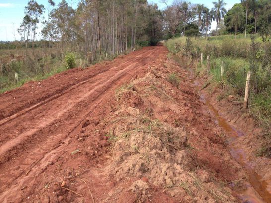 Nenão requer informações sobre serviços executados nas estradas vicinais do Bairro Escolinha