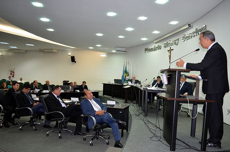 Vereadores propõe jornada de 20 horas semanais para profissionais da saúde