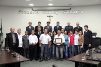 Chico Manaus e Hisao Goto recebem título de cidadão de Nova Andradina