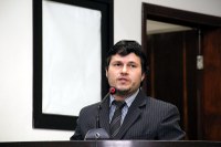 Vicente quer auxiliar na construção de política habitacional no município