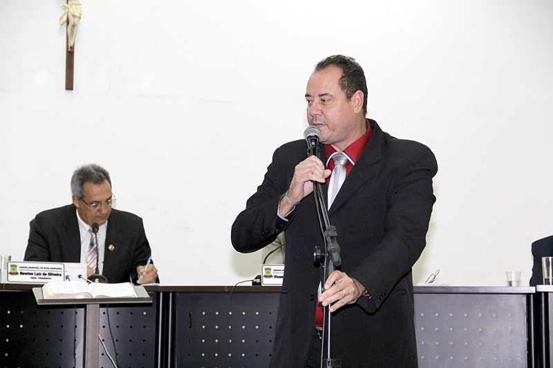 Marião requer informações sobre revitalização da Praça Brasil