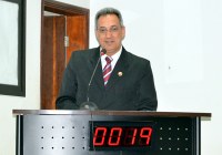 Nenão pede eletrocardiógrafo para atender ESF Casa Verde