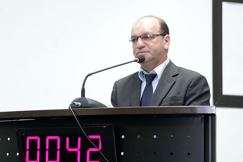 Infraestrutura urbana e trânsito pautam indicações do vereador Valmirá