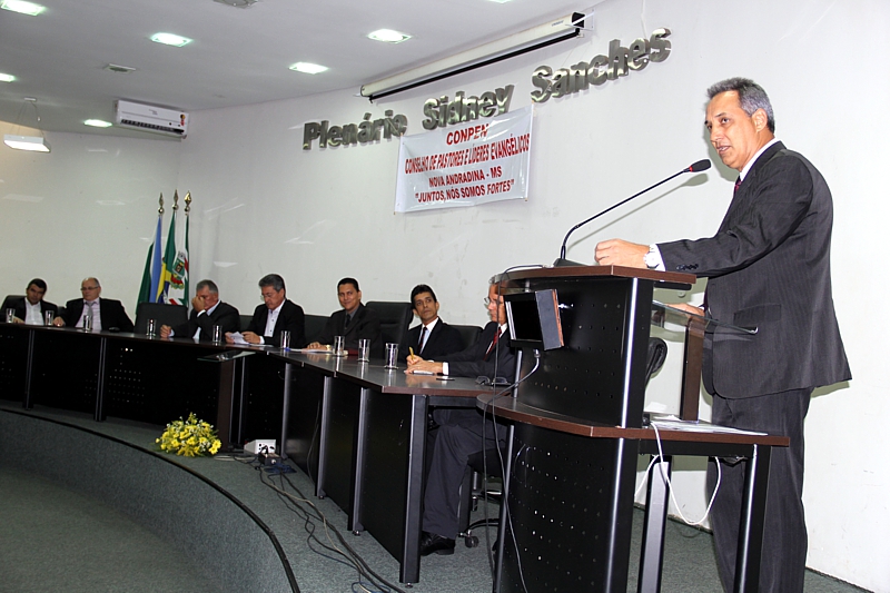 Vereadores prestigiam posse do Conselho de Pastores