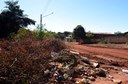 Nenão pede limpeza e retirada de entulhos em rua situada às margens da “matinha”