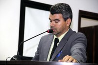 Quemuel cobra melhoria na telefonia fixa e internet no Portal do Parque